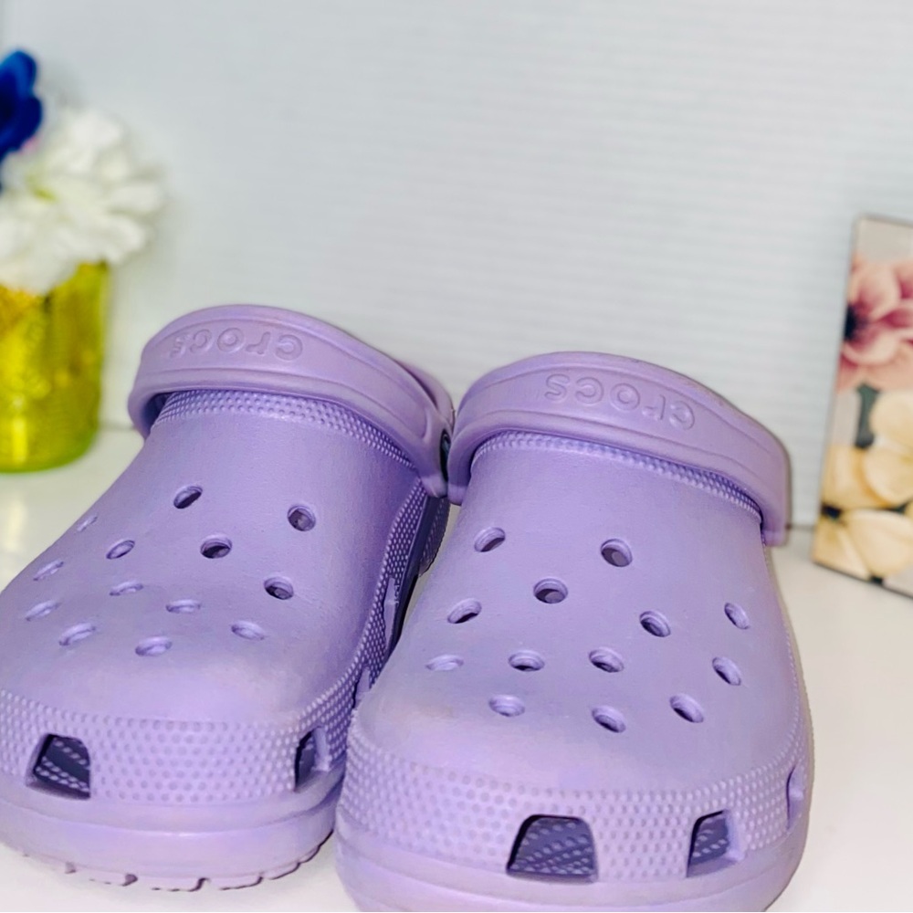 CROCS Purple Sandals with Ventilation and Strap